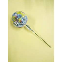 Bouquet di fiori con carte geografiche rotondo