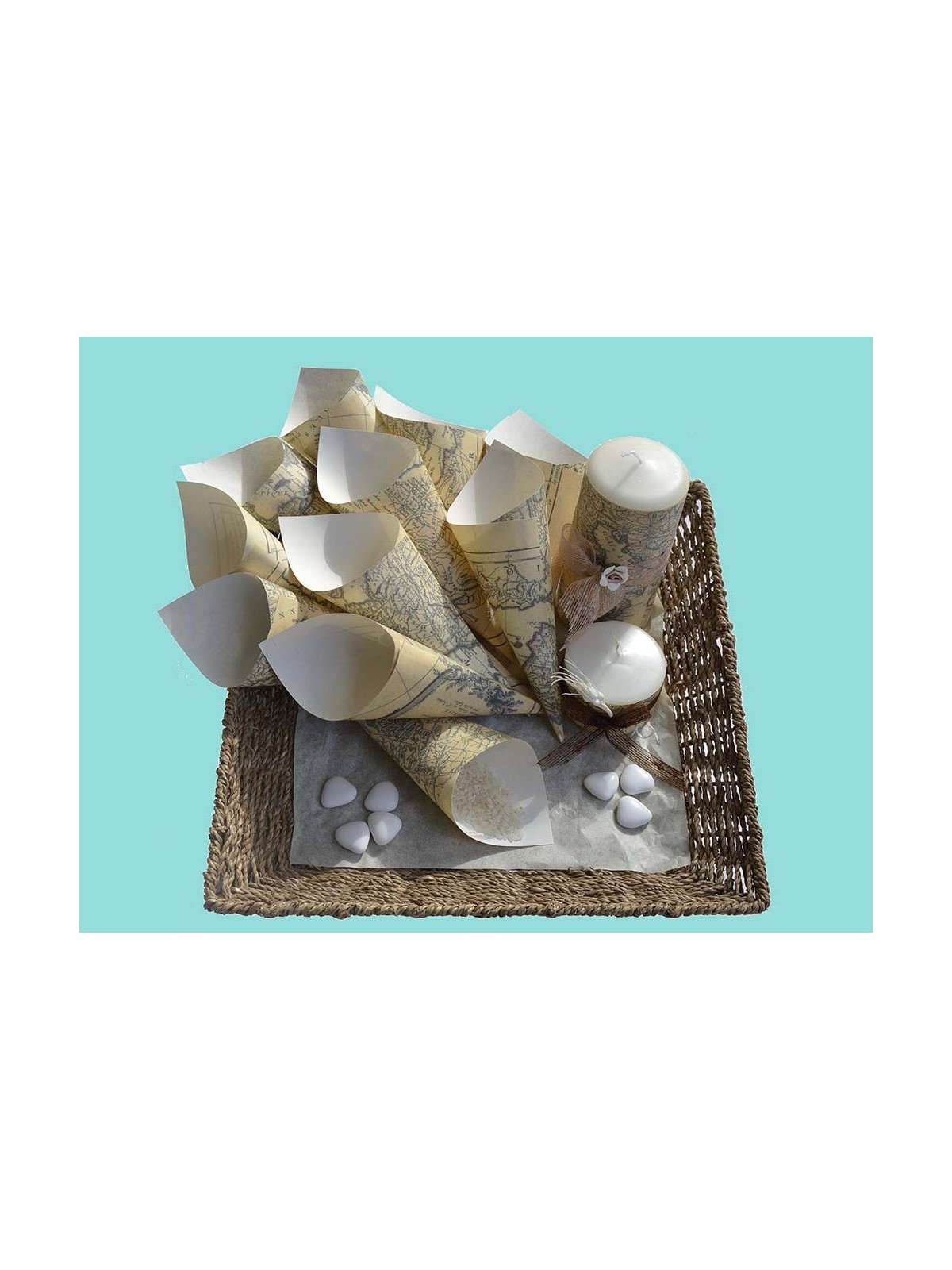 Conetti portariso con carte geografiche