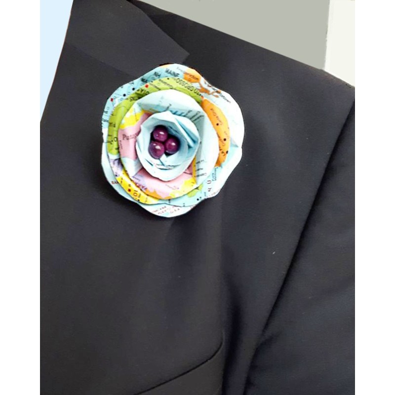 Bottoniera con carta geografica