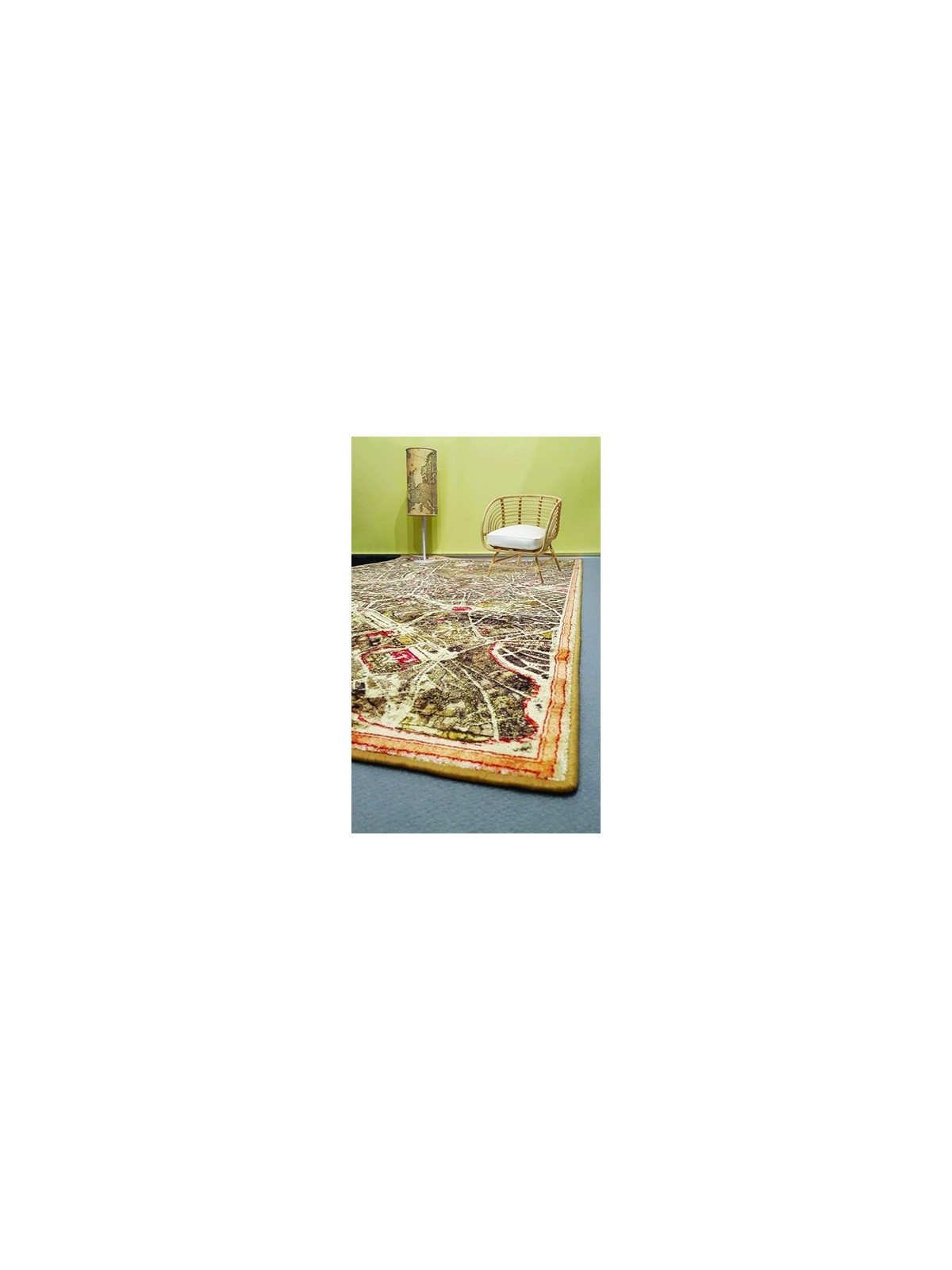 Tappeto con carte geografiche