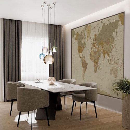 Carte geografiche del mondo come arredamento antico e moderno